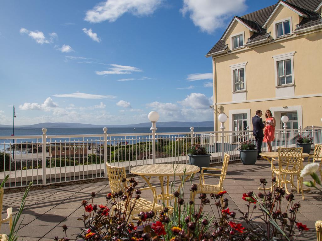 Galway Bay Hotel Conference & Leisure Centre Exterior photo